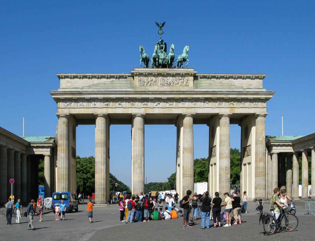 This is a picture of the Berliner Kulturdenkmal (cultural monument) with the ID